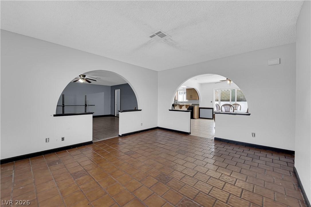 416 E Barrett Street