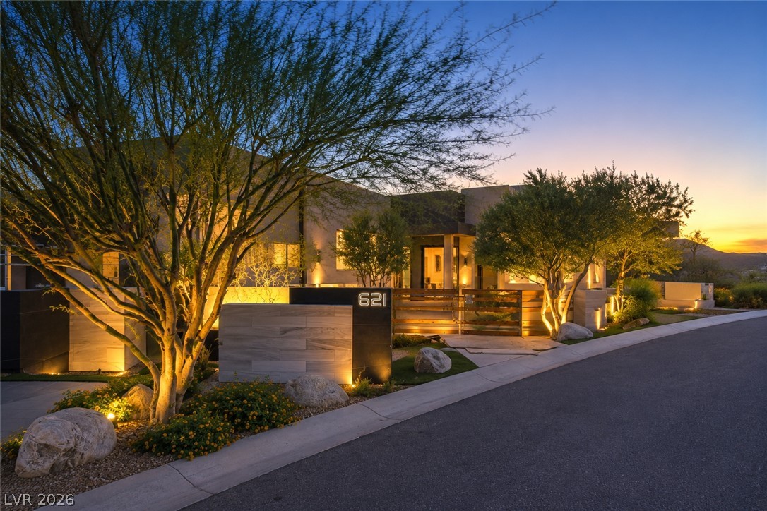 621 Majestic Rim Drive