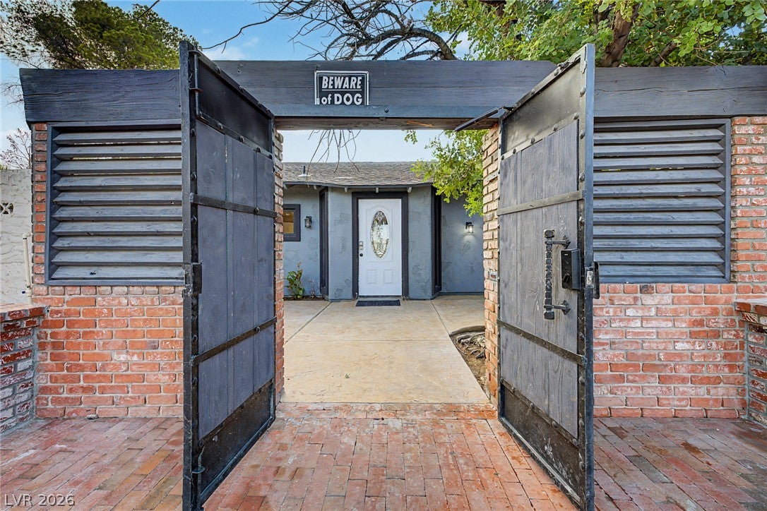 1572 Santa Anita Drive