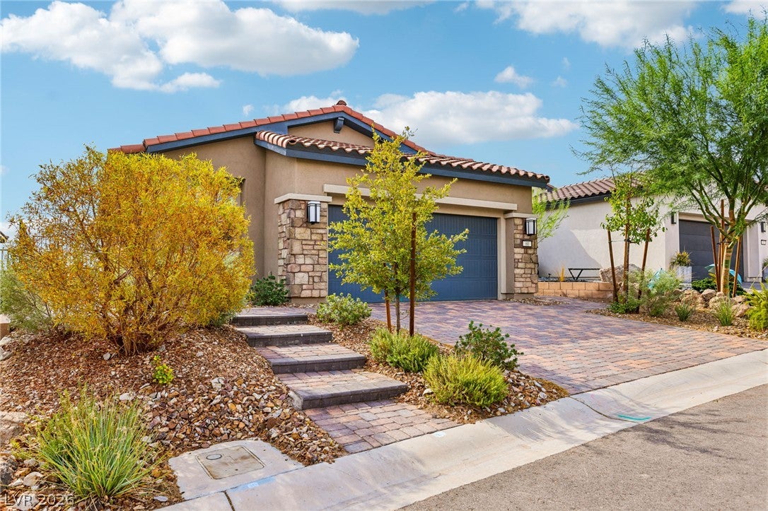 60 Stone Bluff Lane