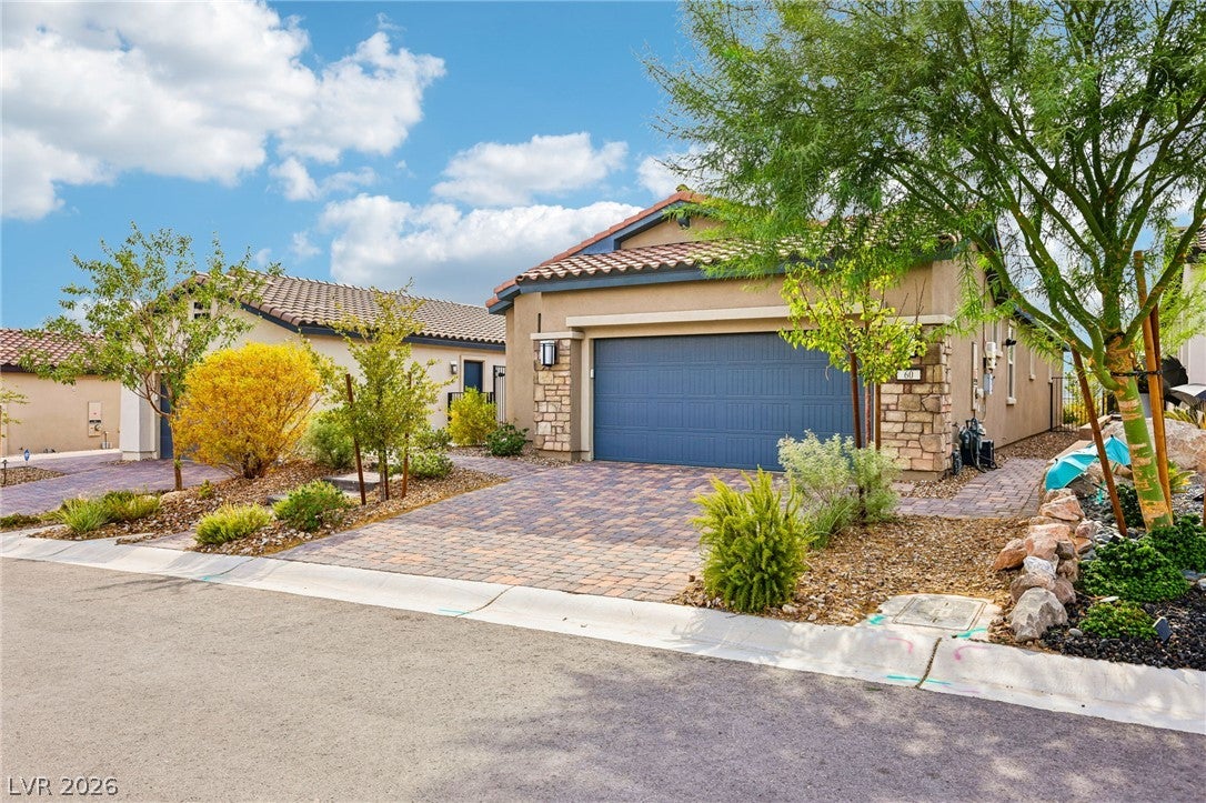 60 Stone Bluff Lane