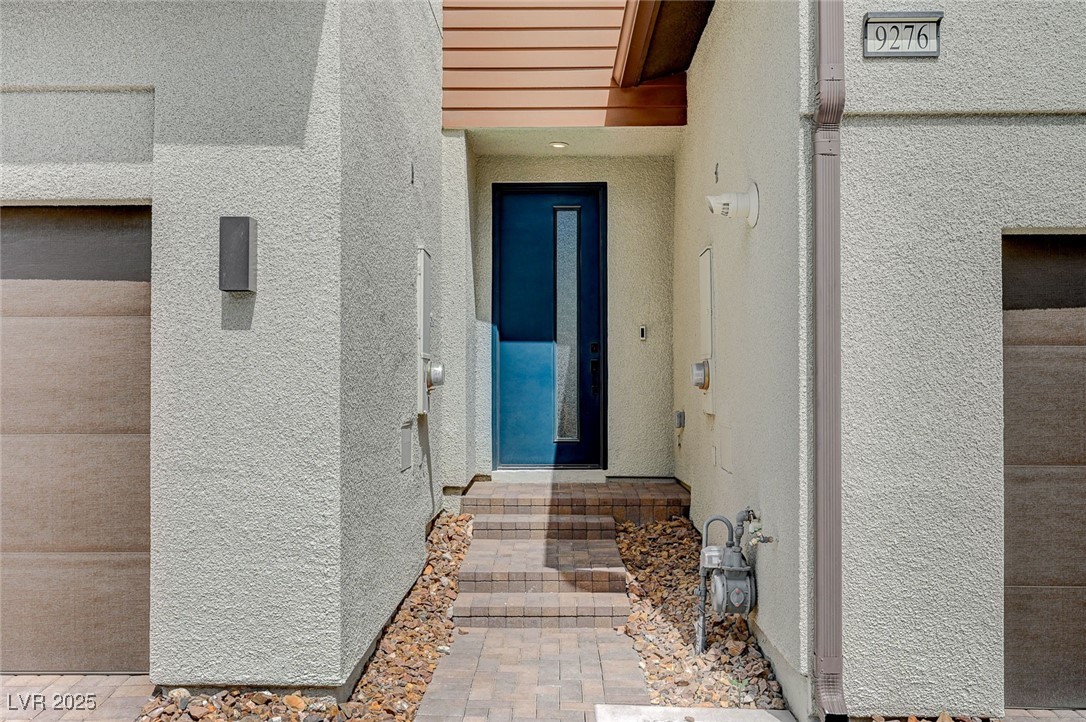 9276 Desert Pearl Avenue