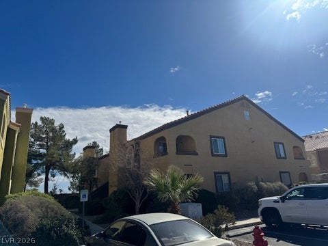 Condo For Sale - 7950 W Flamingo Road #2060<br/> Las Vegas, NV 89147
