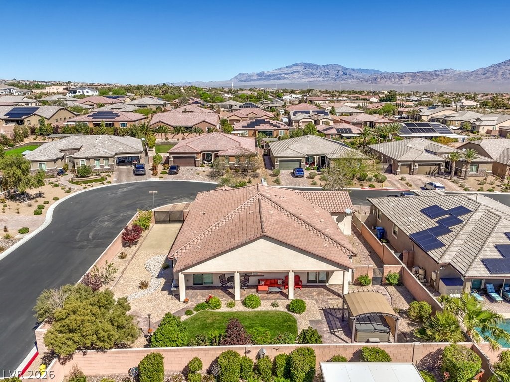 9805 YELLOW SHADOW Avenue