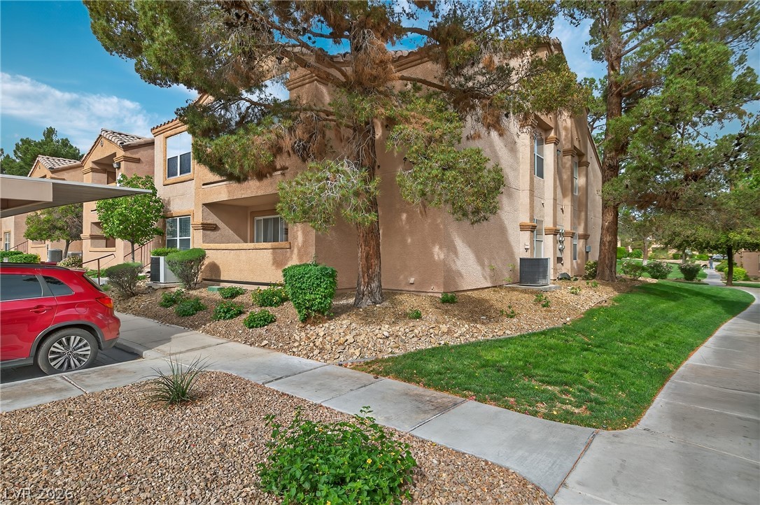 1150 N Buffalo Drive 1080