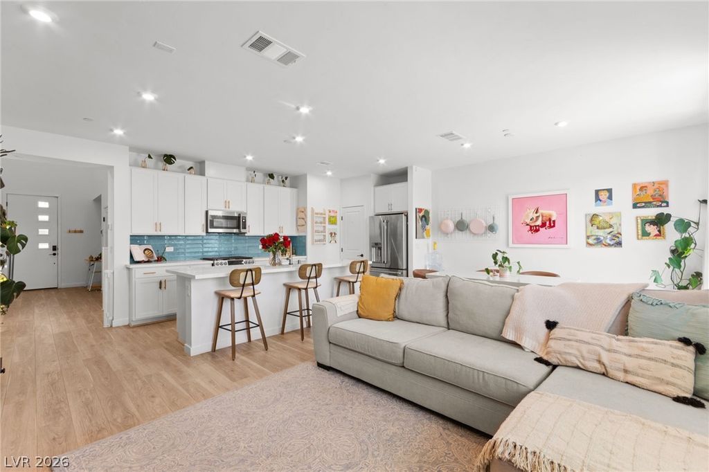 Photo of 680 Echelon Street, Las Vegas, NV 89138 (MLS # 2776620)