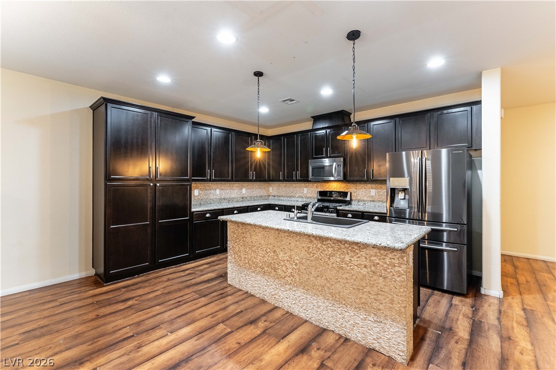 7741 Donner Peak Street