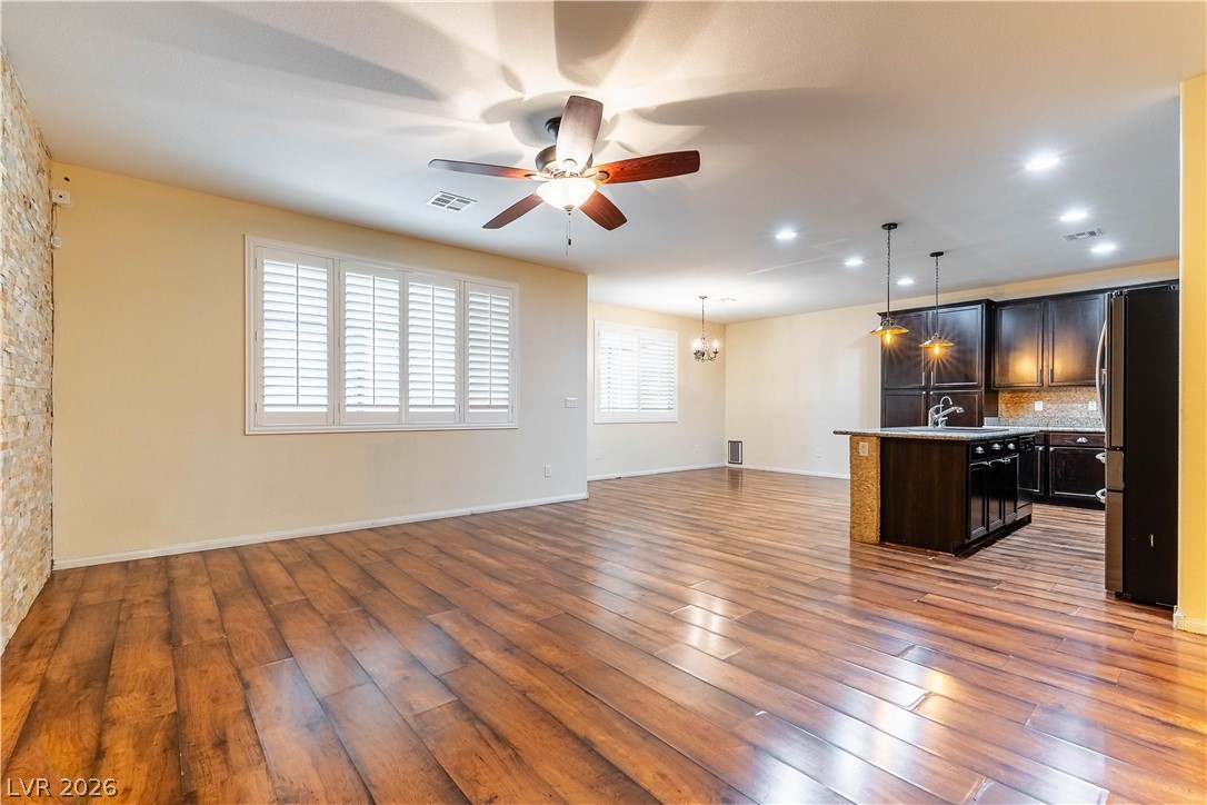 7741 Donner Peak Street