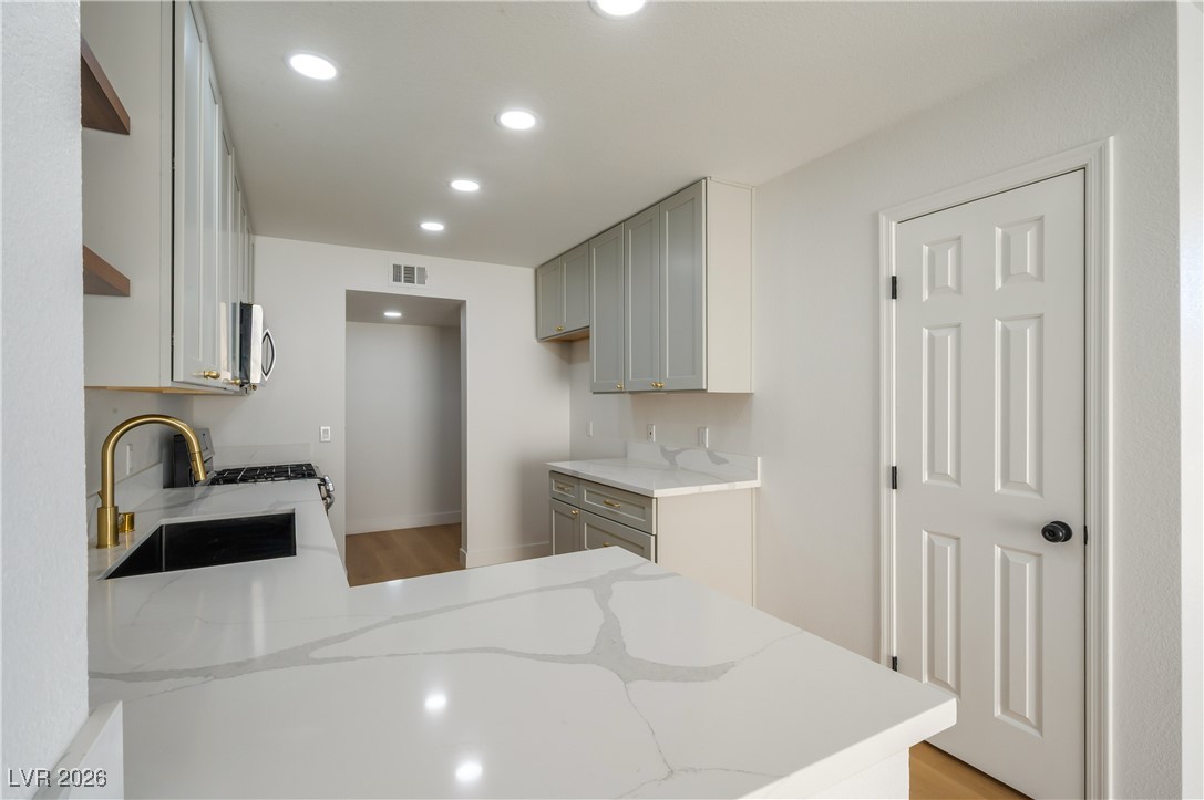 8468 Indigo Sky Avenue