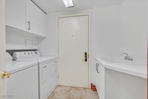 Tiny photo for 2877 Paradise Road #1804, Las Vegas, NV 89109 (MLS # 2750921)