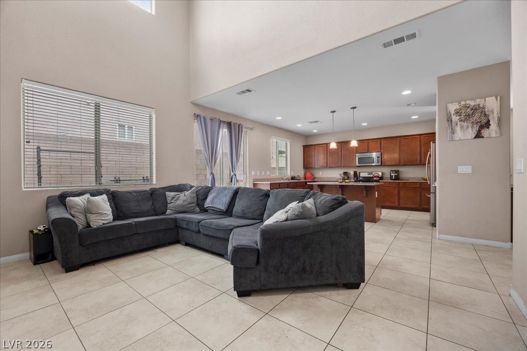 8258 Amtrak Express Avenue