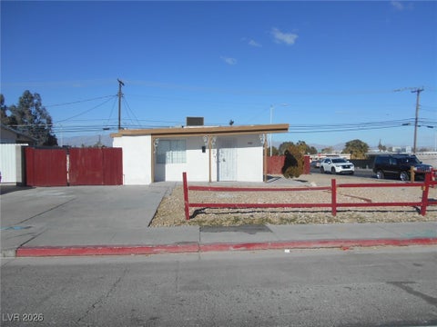 Homes For Rent - 2137 E Saint Louis Avenue<br/> Las Vegas, NV 89104