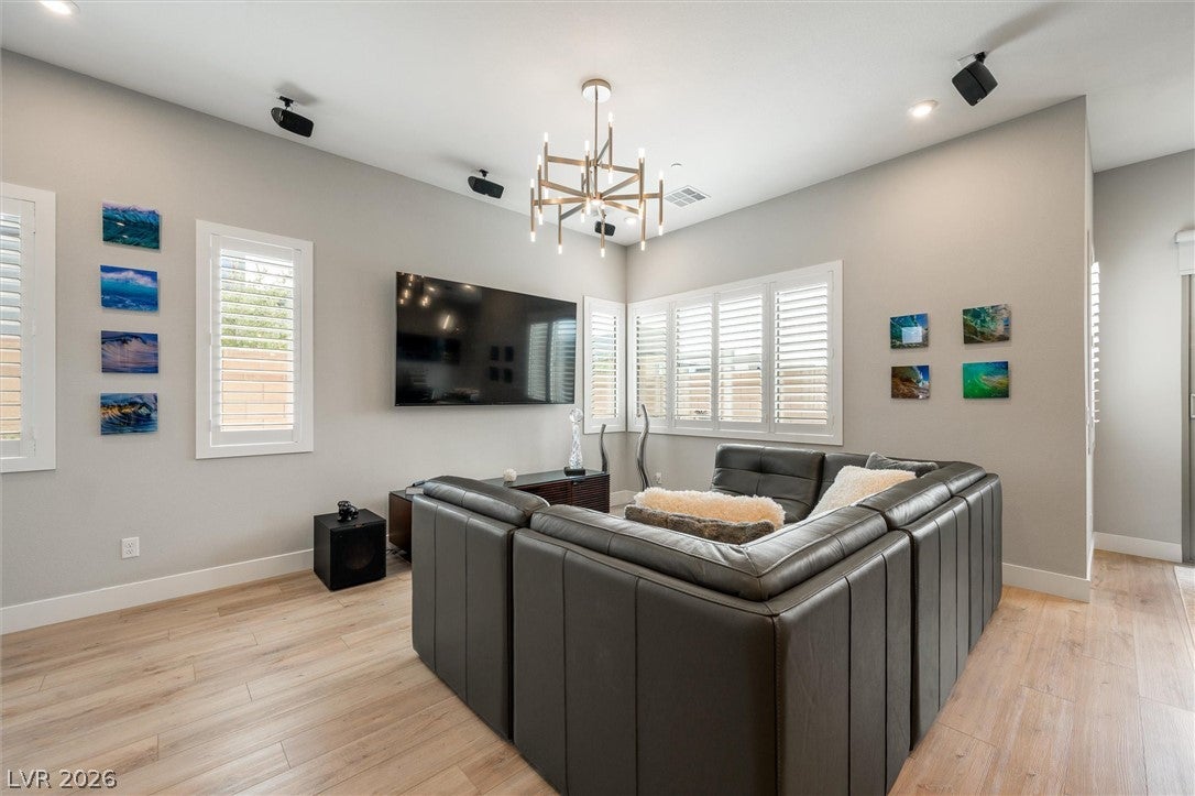 3362 Santa Verdiana Street