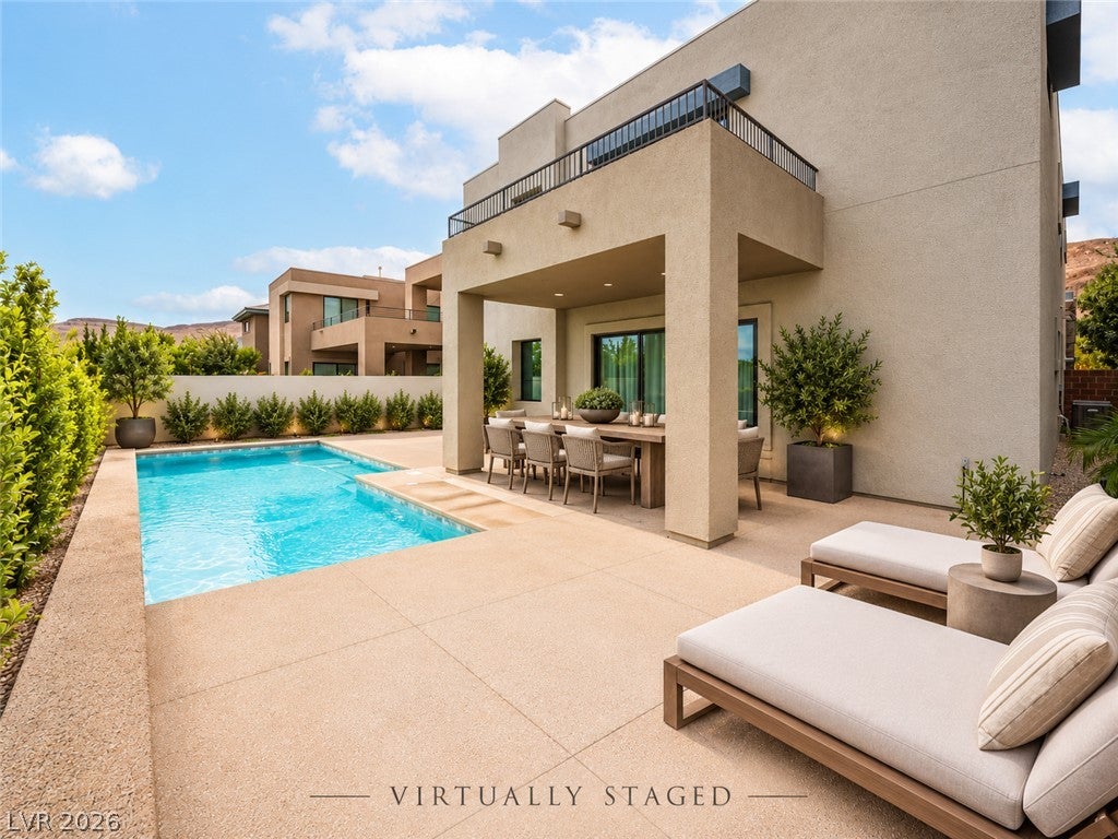 6214 Amber View Street