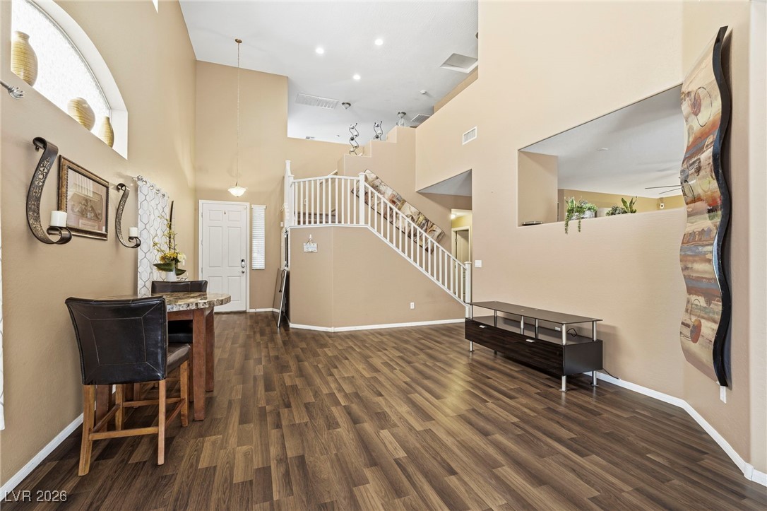 5021 Teal Petals Street