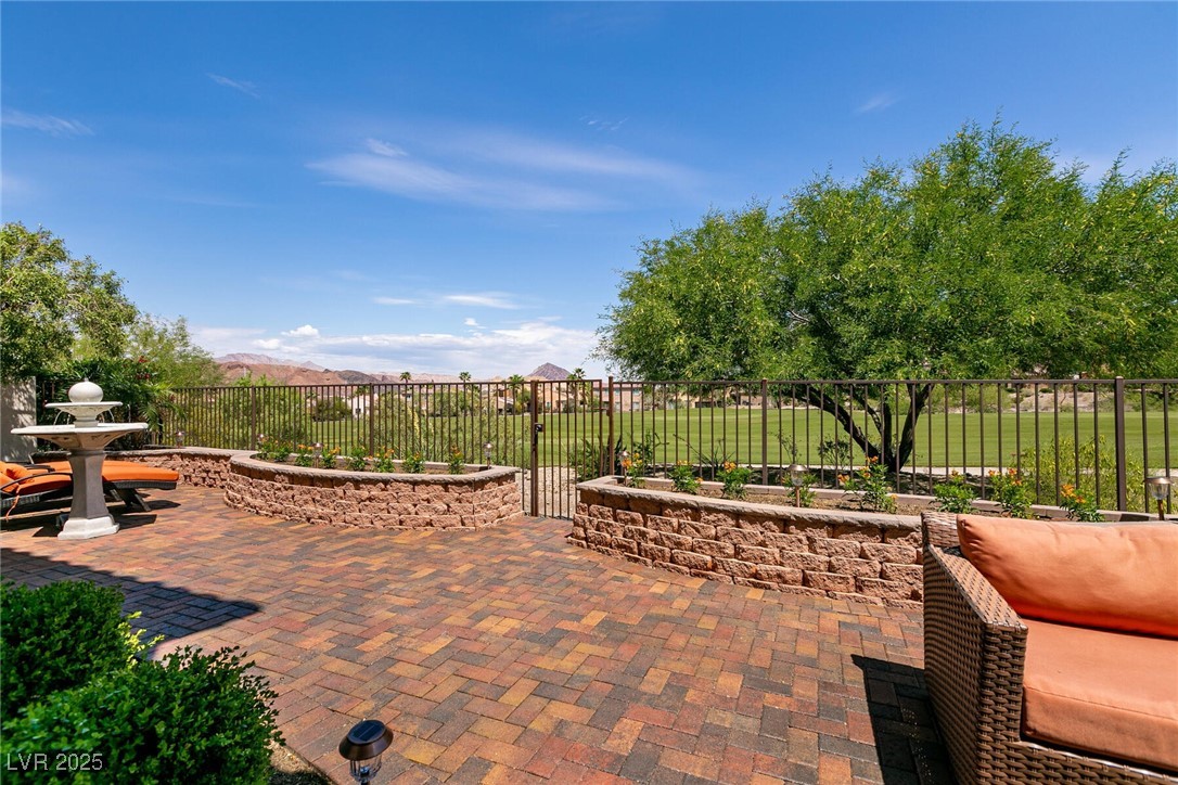 63 Via Di Mello, Henderson, Nevada image 43