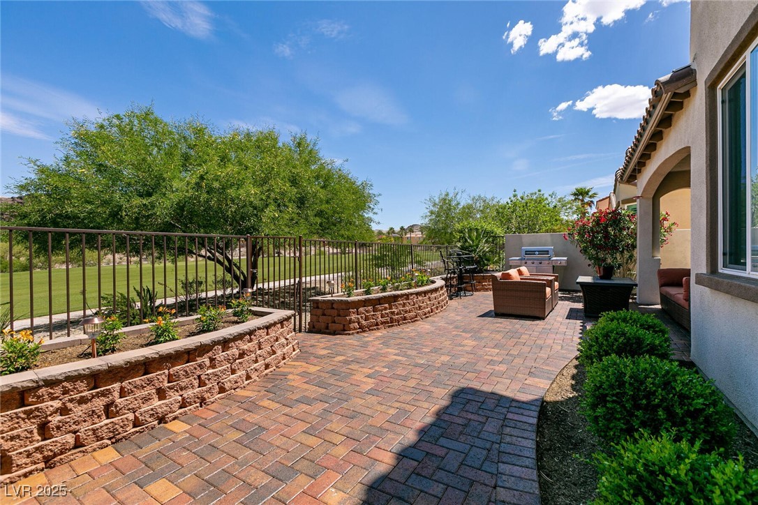 63 Via Di Mello, Henderson, Nevada image 42