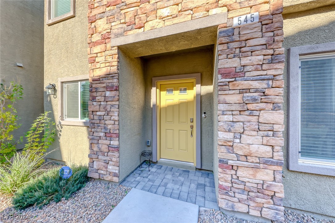 545 Carmel Point Court, Henderson, Nevada image 2