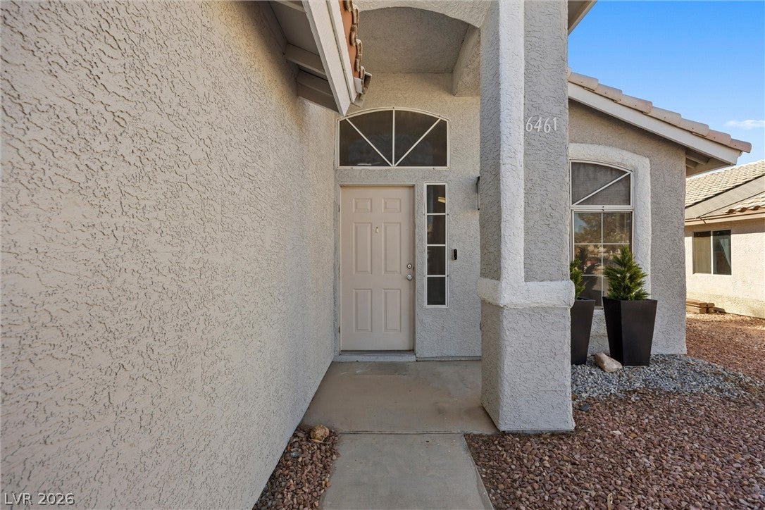 6461 Grand Oaks Drive