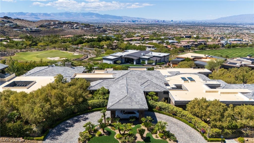 Photo of 677 Boulder Summit Drive, Henderson, NV 89012 (MLS # 2766427)