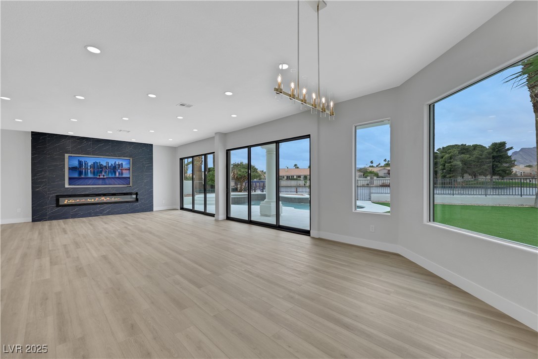 2589 Sun Reef Road
