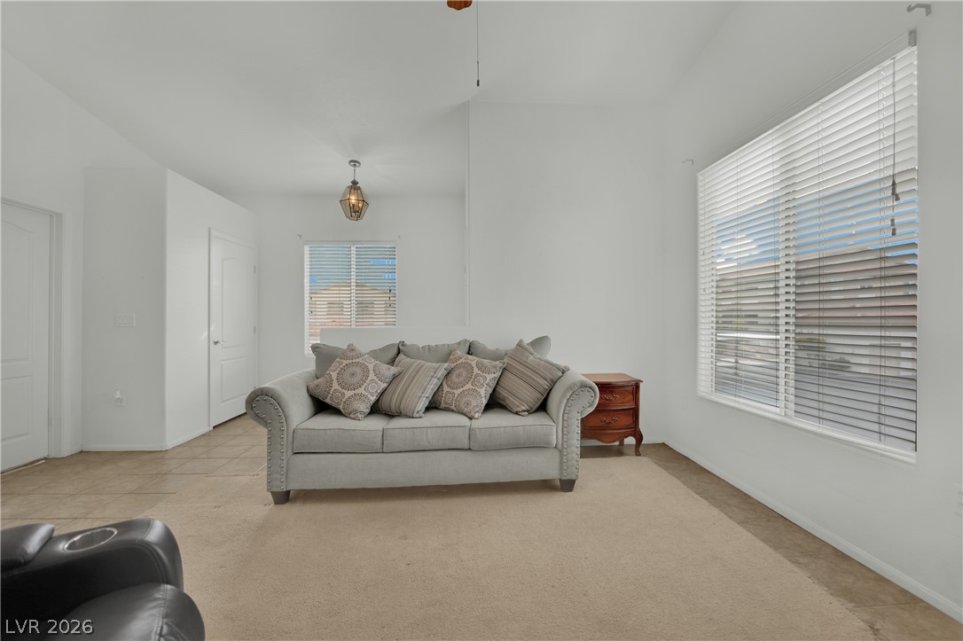 2305 W Horizon Ridge Parkway 2722