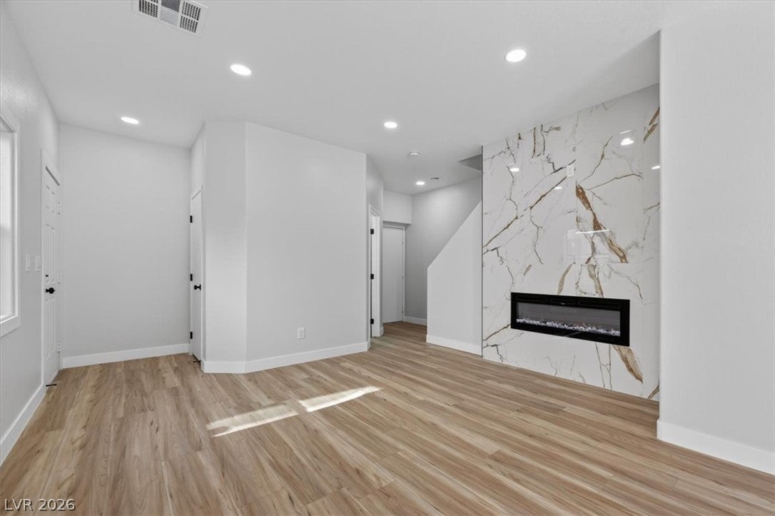 4627 Dealers Choice Way 102