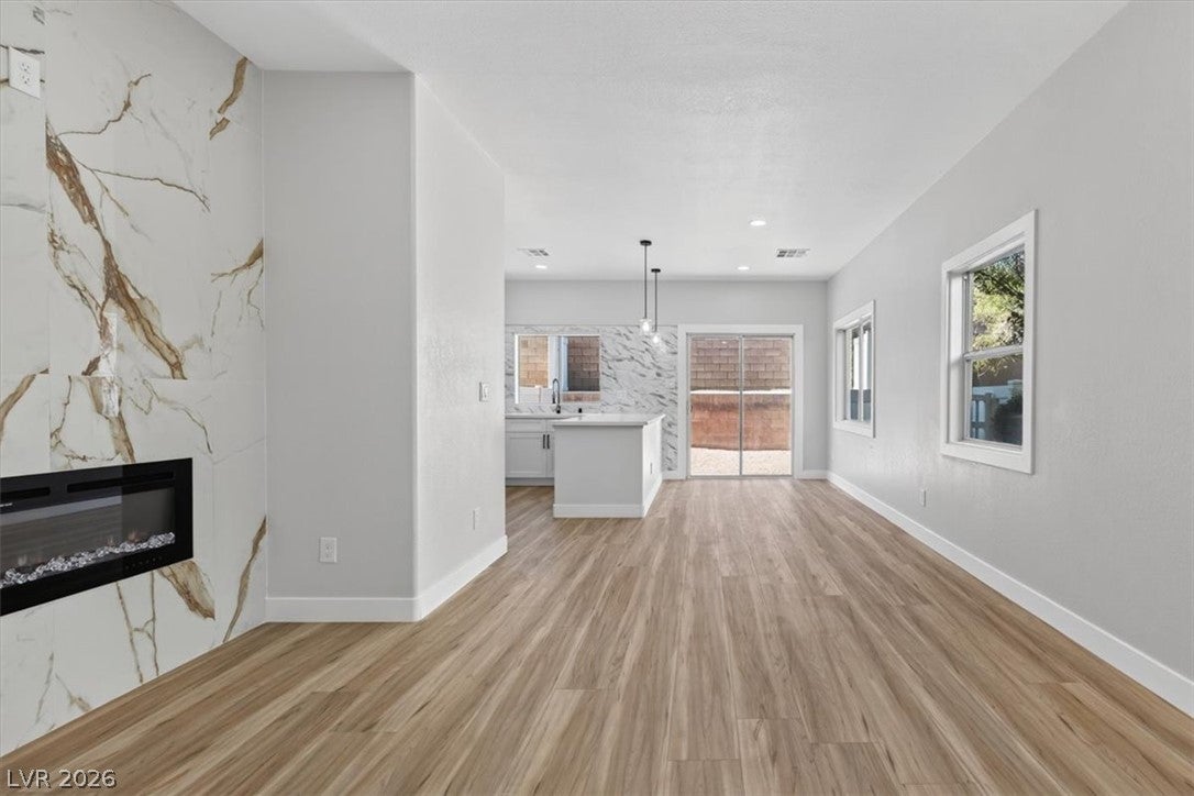 4627 Dealers Choice Way 102