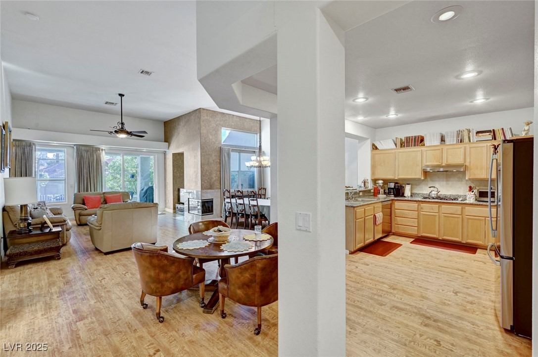 1924 Summer Pine Court 102