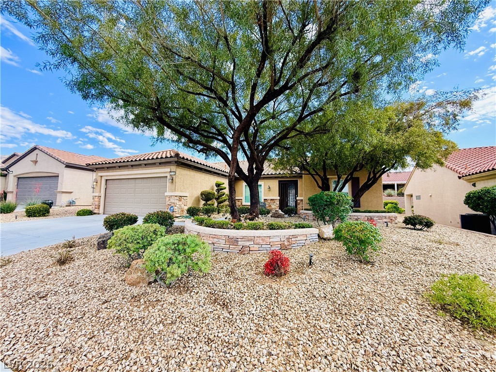 2119 Gunnison Place