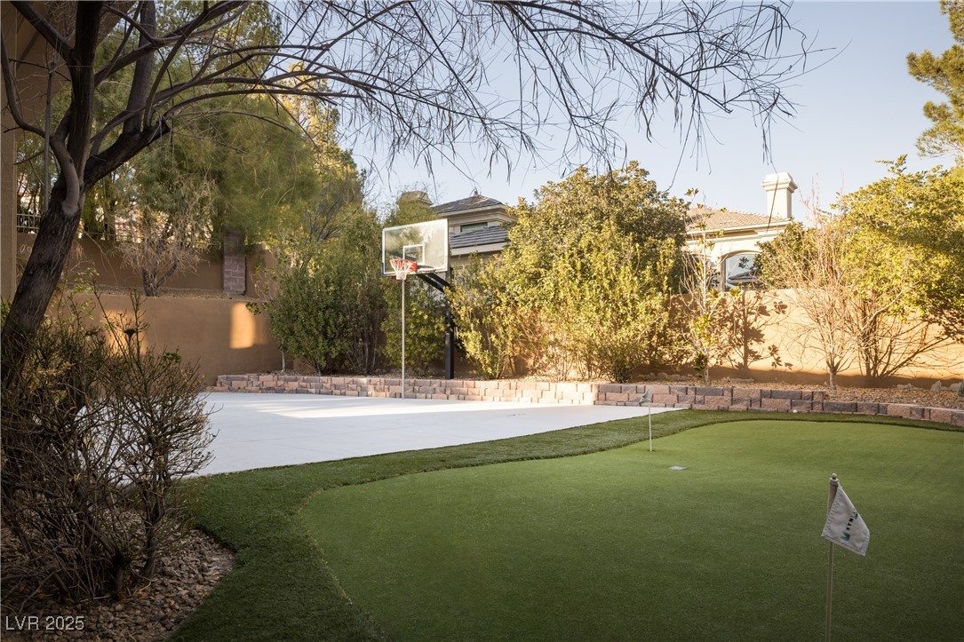 Properties 2 9904 Moonridge Court
