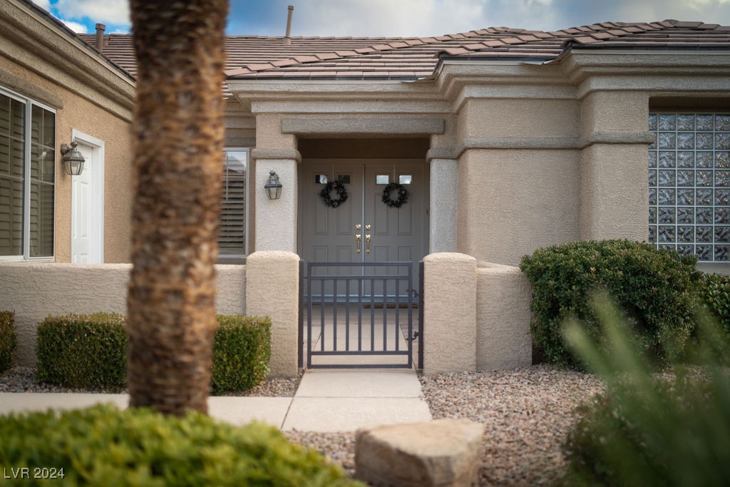 Henderson, Nevada 89052, United States, 3 Bedrooms Bedrooms, ,3 BathroomsBathrooms,Residential,Pending,23596