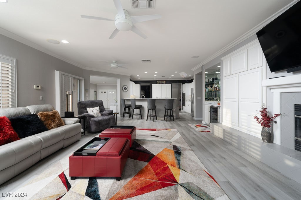 Henderson, Nevada 89052, United States, 3 Bedrooms Bedrooms, ,3 BathroomsBathrooms,Residential,Pending,23596