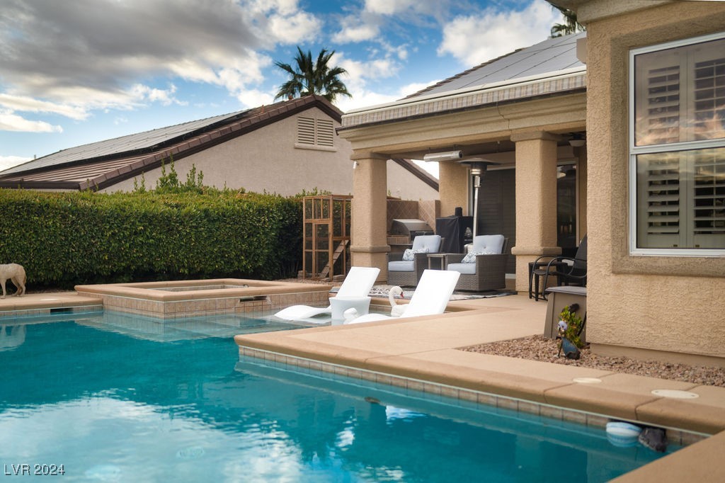 Henderson, Nevada 89052, United States, 3 Bedrooms Bedrooms, ,3 BathroomsBathrooms,Residential,Pending,23596