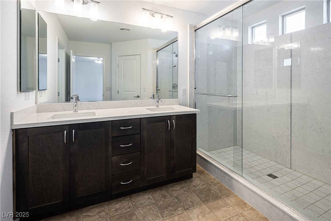 Las Vegas, Nevada 89113, United States, 3 Bedrooms Bedrooms, ,3 BathroomsBathrooms,Residential,Active,236258