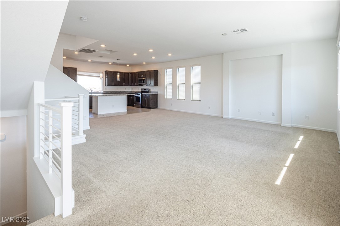 Las Vegas, Nevada 89113, United States, 3 Bedrooms Bedrooms, ,3 BathroomsBathrooms,Residential,Active,236258