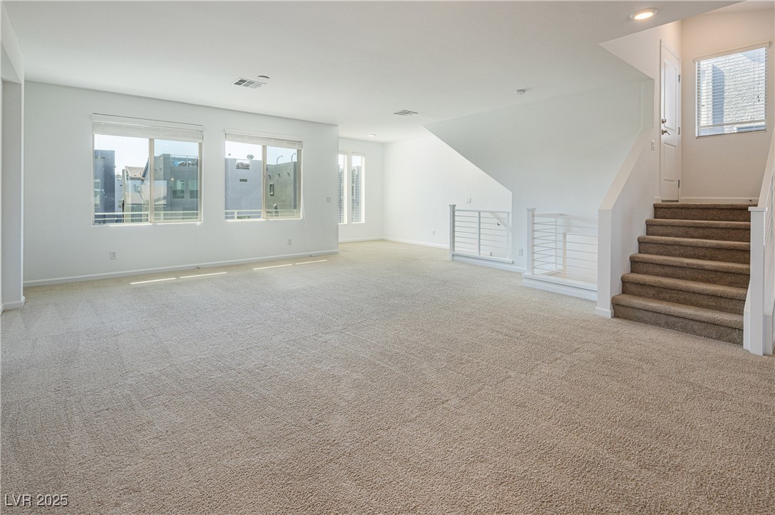 Las Vegas, Nevada 89113, United States, 3 Bedrooms Bedrooms, ,3 BathroomsBathrooms,Residential,Active,236258