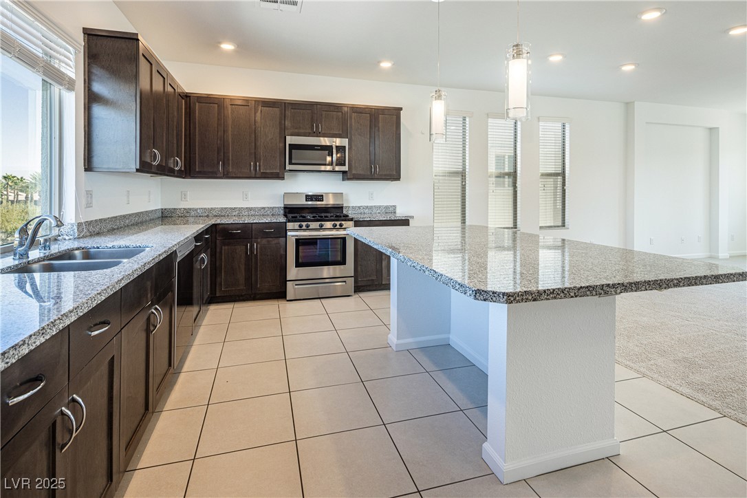 Las Vegas, Nevada 89113, United States, 3 Bedrooms Bedrooms, ,3 BathroomsBathrooms,Residential,Active,236258