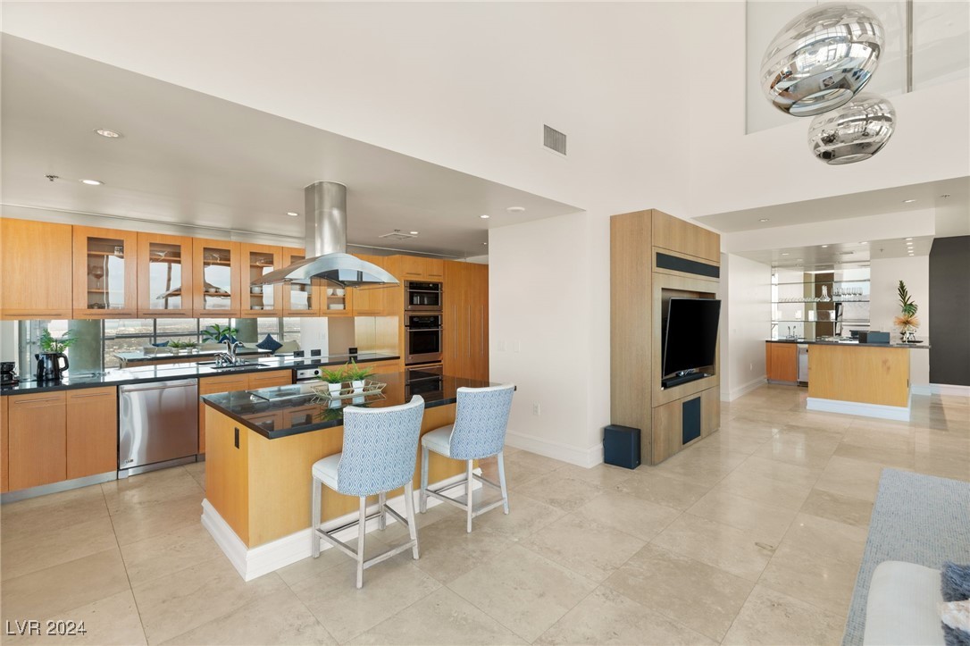 Las Vegas, Nevada 89109, United States, 3 Bedrooms Bedrooms, ,4 BathroomsBathrooms,Residential,Active,24353