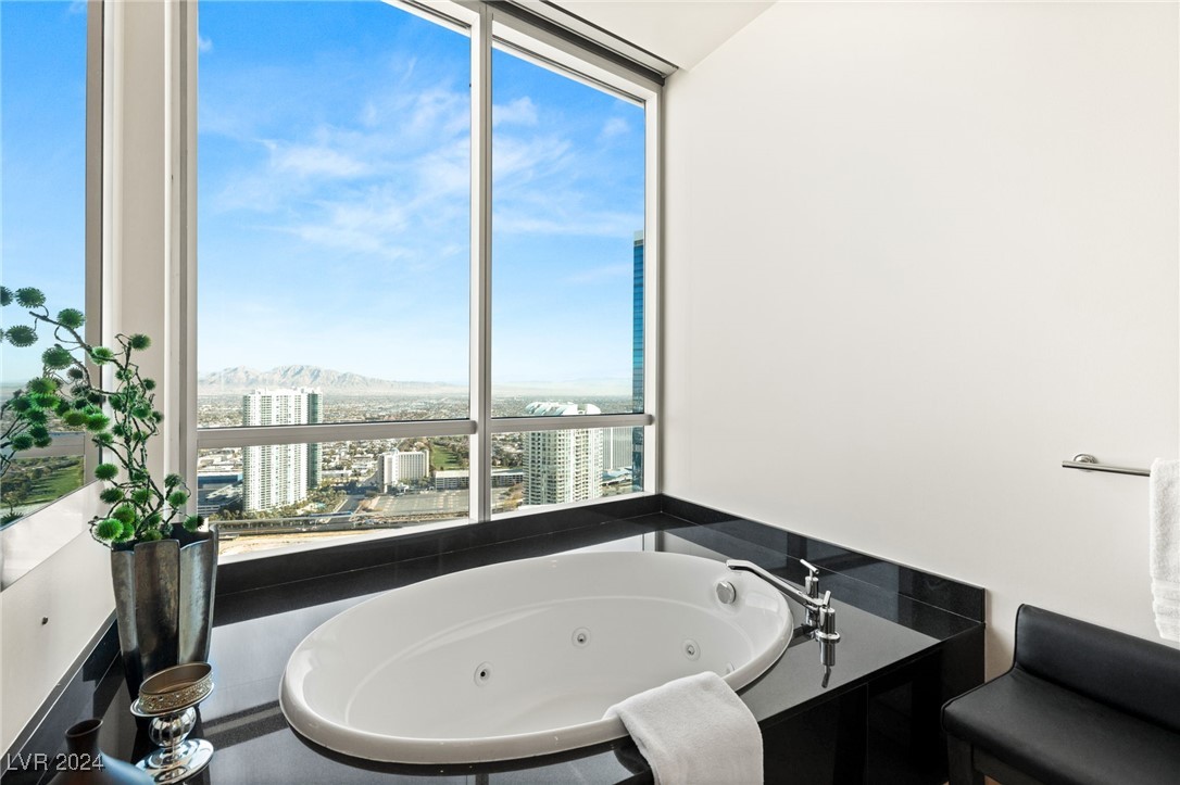 Las Vegas, Nevada 89109, United States, 3 Bedrooms Bedrooms, ,4 BathroomsBathrooms,Residential,Active,24353