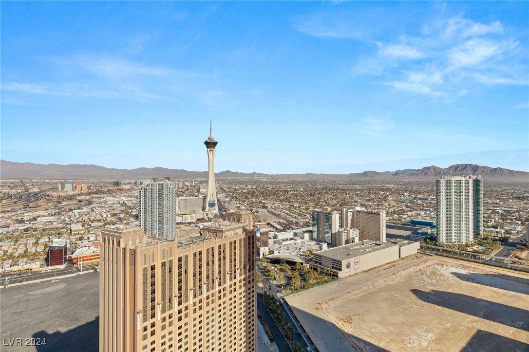 Las Vegas, Nevada 89109, United States, 3 Bedrooms Bedrooms, ,4 BathroomsBathrooms,Residential,Active,24353