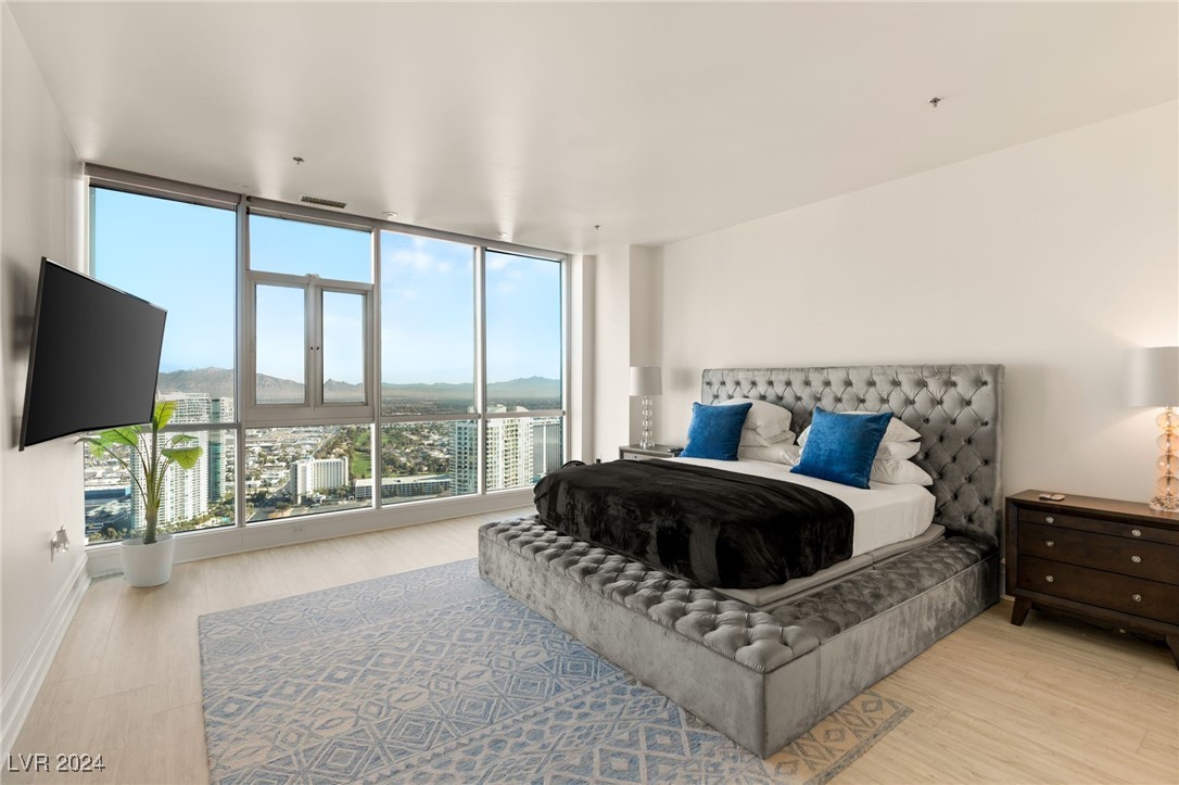 Las Vegas, Nevada 89109, United States, 3 Bedrooms Bedrooms, ,4 BathroomsBathrooms,Residential,Active,24353