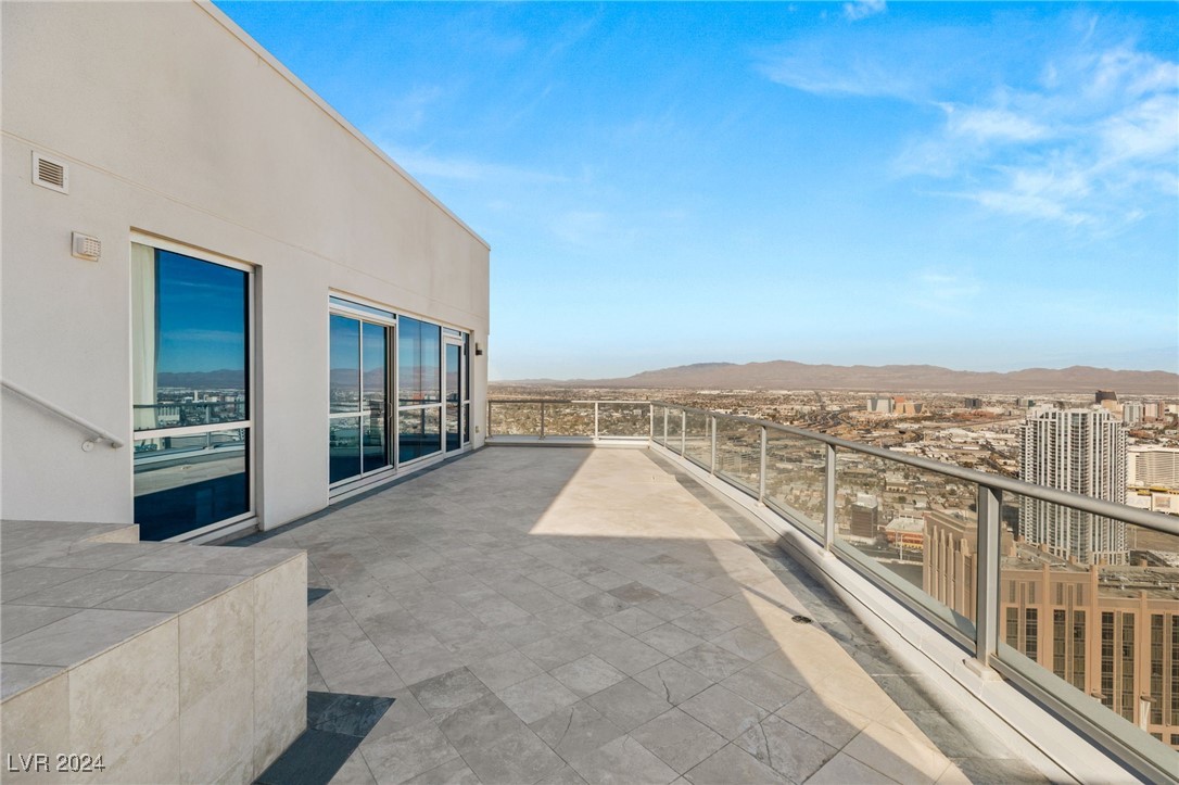 Las Vegas, Nevada 89109, United States, 3 Bedrooms Bedrooms, ,4 BathroomsBathrooms,Residential,Active,24353