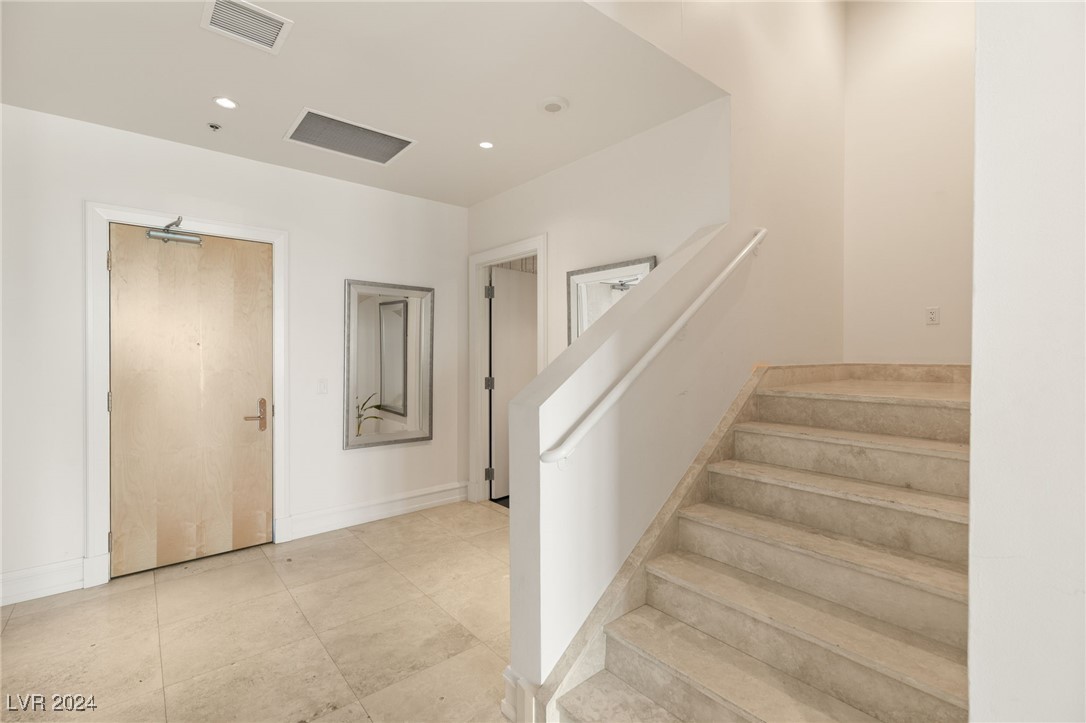 Las Vegas, Nevada 89109, United States, 3 Bedrooms Bedrooms, ,4 BathroomsBathrooms,Residential,Active,24353