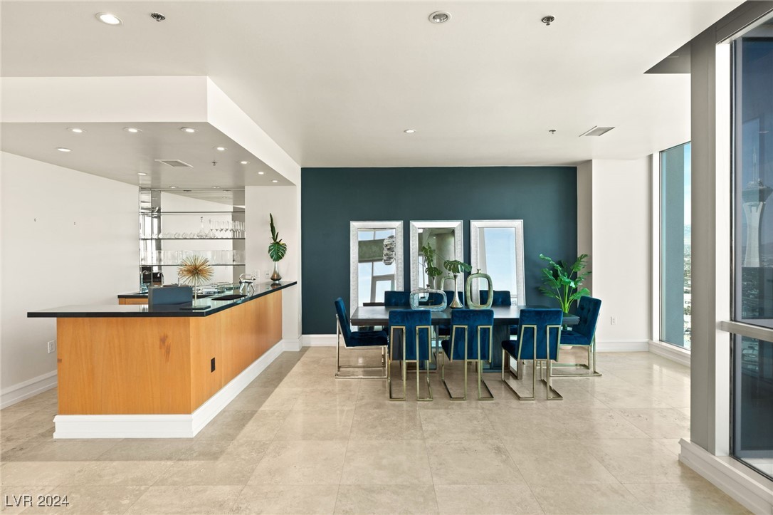 Las Vegas, Nevada 89109, United States, 3 Bedrooms Bedrooms, ,4 BathroomsBathrooms,Residential,Active,24353