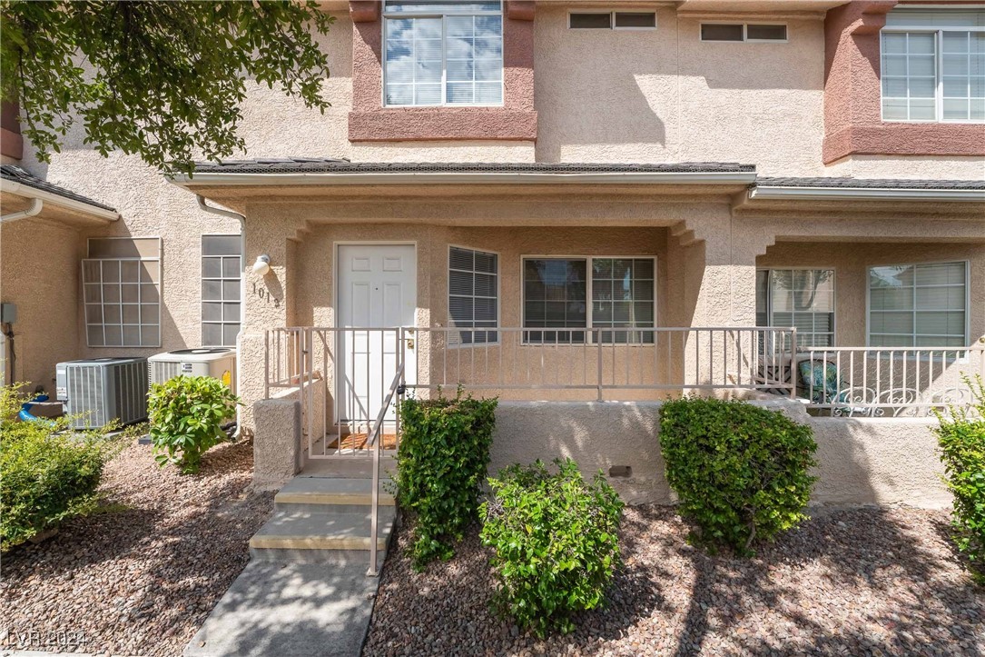 View Las Vegas, NV 89128 townhome