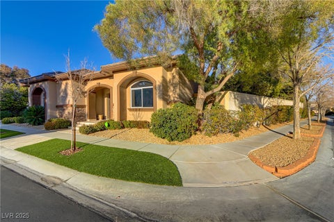 Photo of 308 Bayswater Court, Las Vegas, NV 89145 (MLS # 2651788)