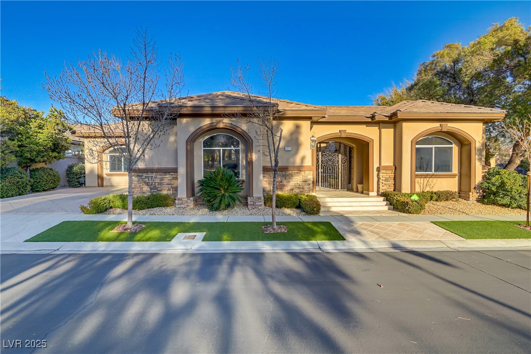 308 Bayswater Court