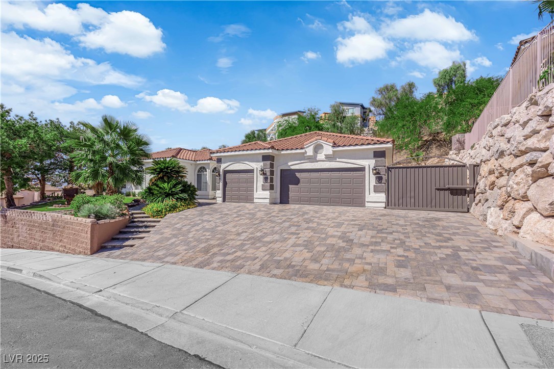 949 Pyrite Avenue