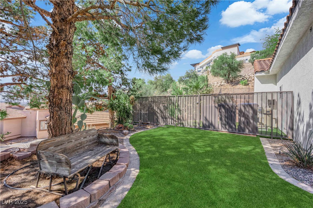 949 Pyrite Avenue